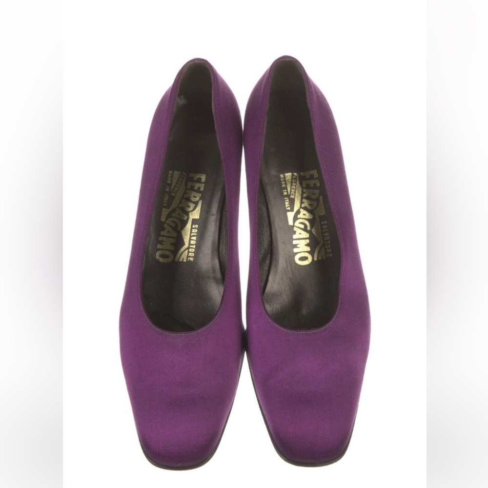 Rare 6.5 or 6 Purple Salvatore Ferragamo mid heeled shoes